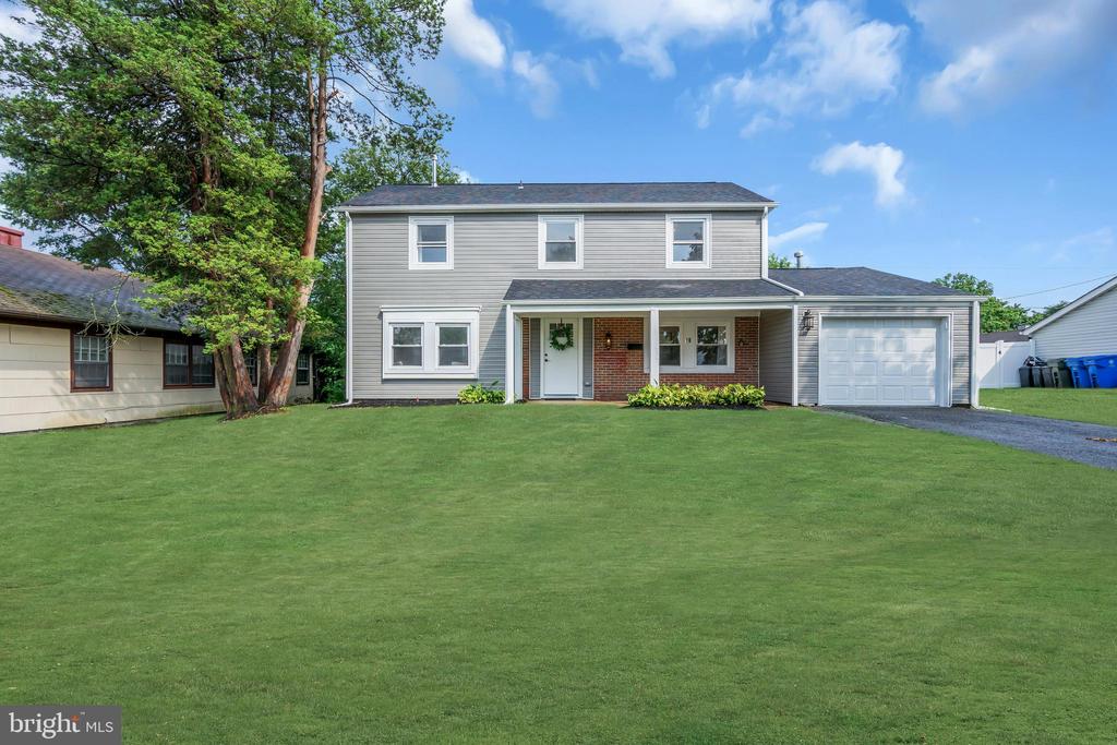 28 PRINCETON LANE