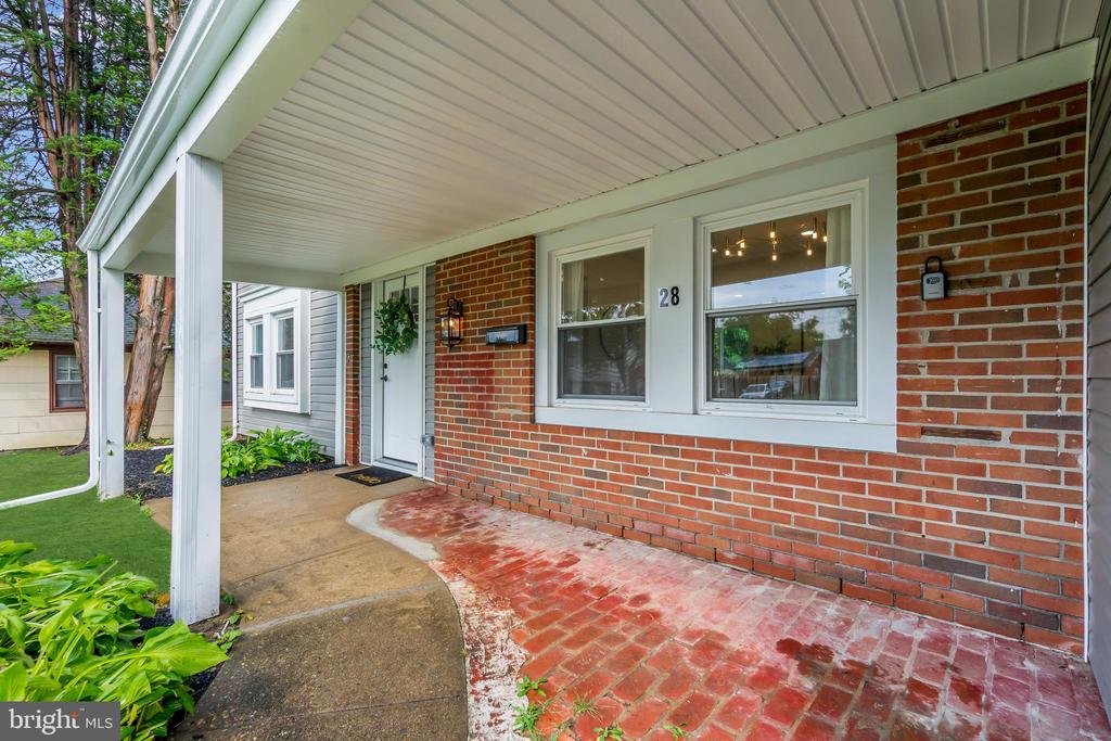 28 PRINCETON LANE