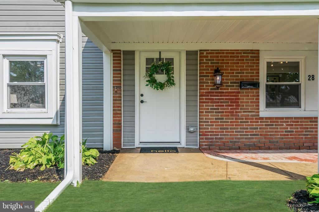 28 PRINCETON LANE