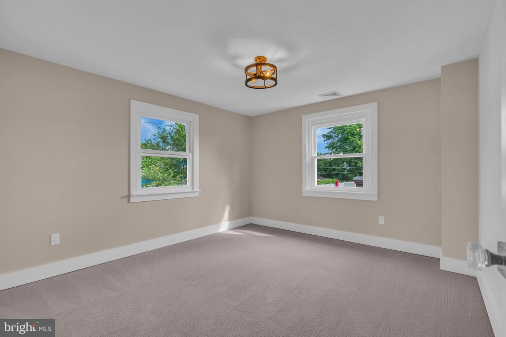 28 PRINCETON LANE