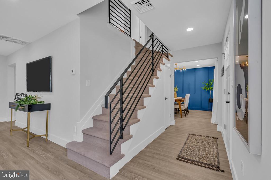 28 PRINCETON LANE