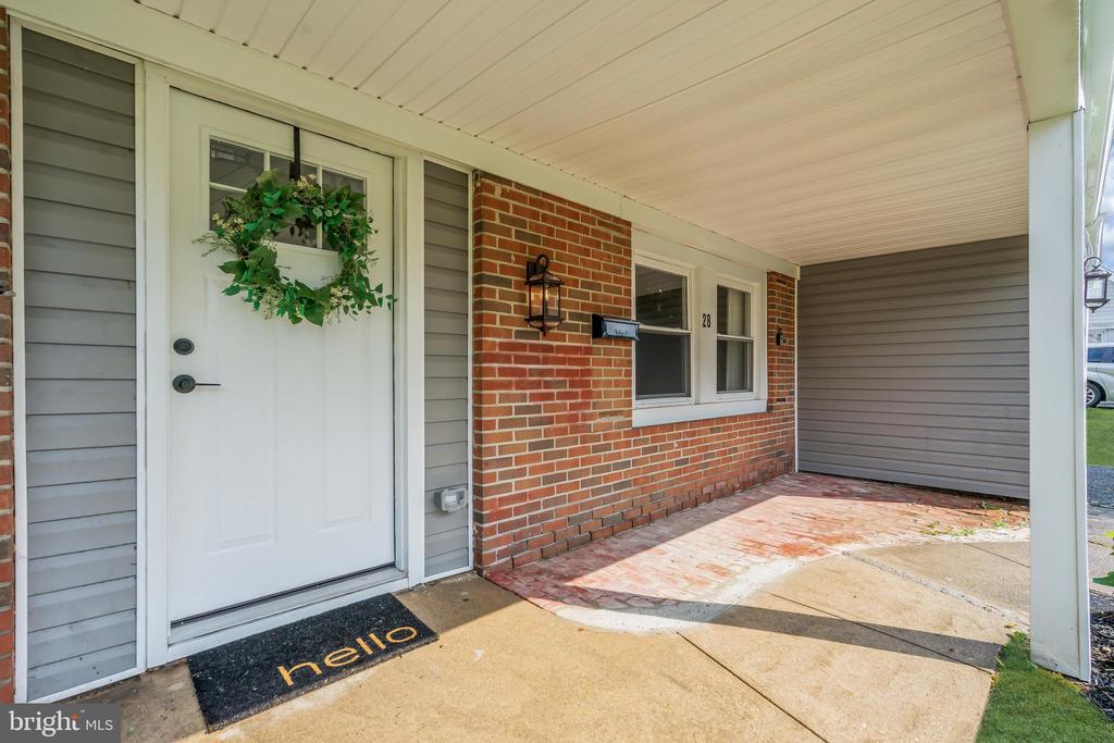 28 PRINCETON LANE
