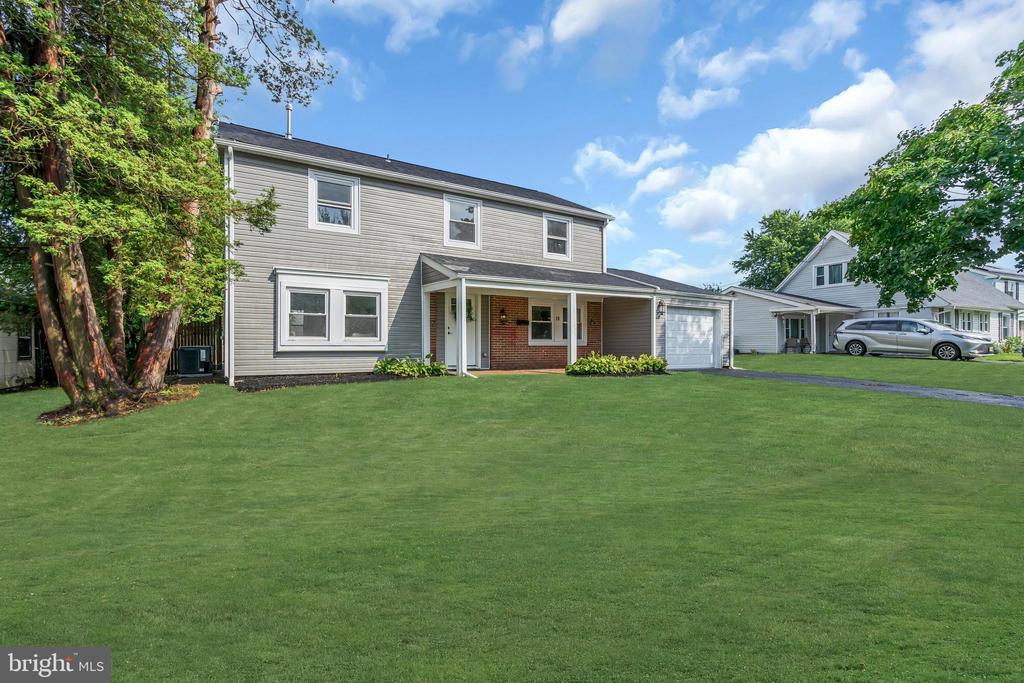 28 PRINCETON LANE