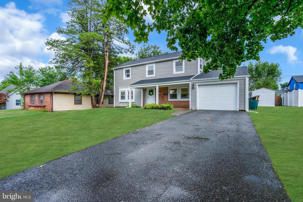 28 PRINCETON LANE
