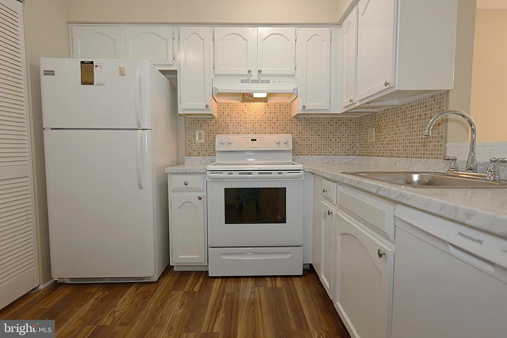 3518-B NEILS CT