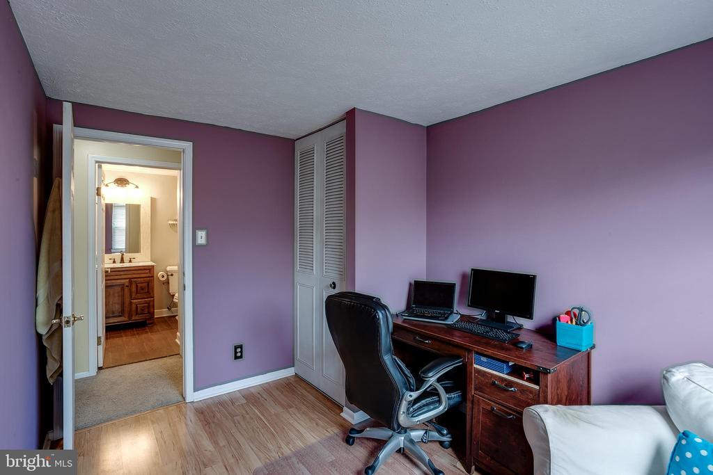 24 Kingsley Ave
