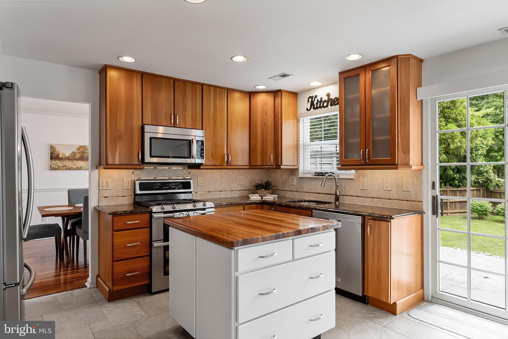 10 Hampton Ct