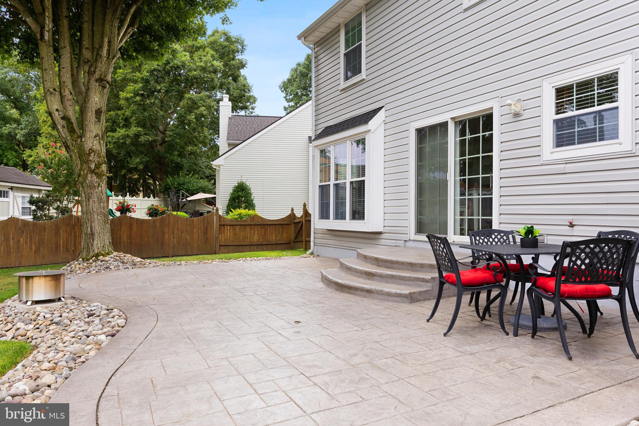 10 Hampton Ct