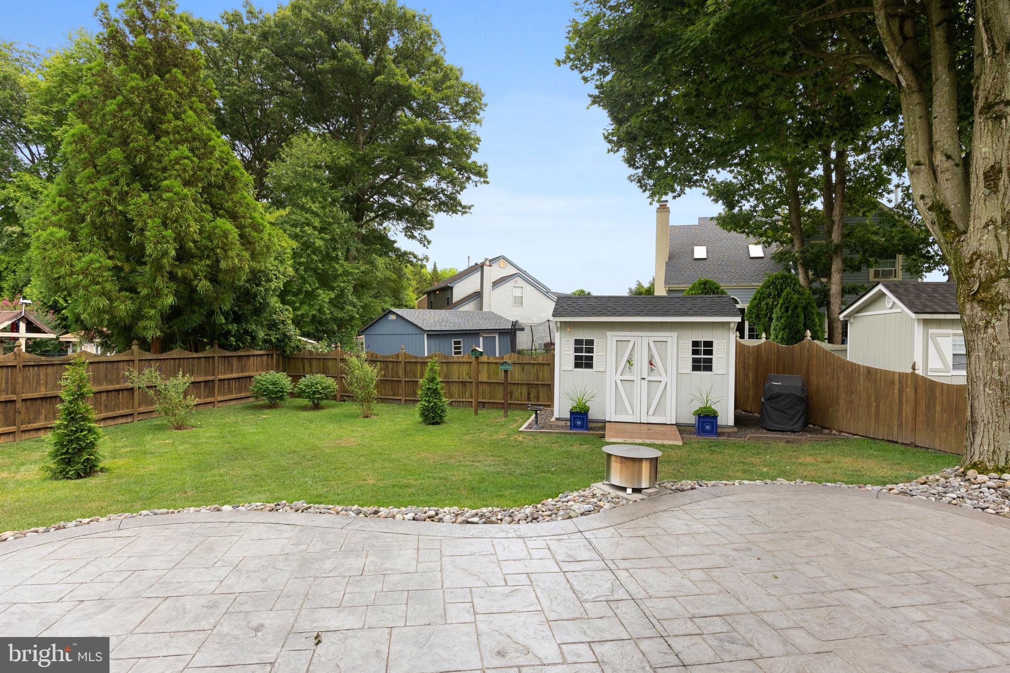 10 Hampton Ct