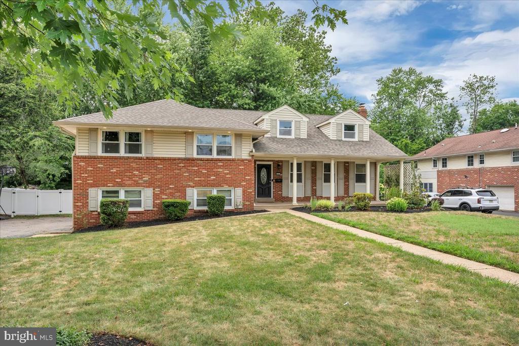 301 DEVON ROAD