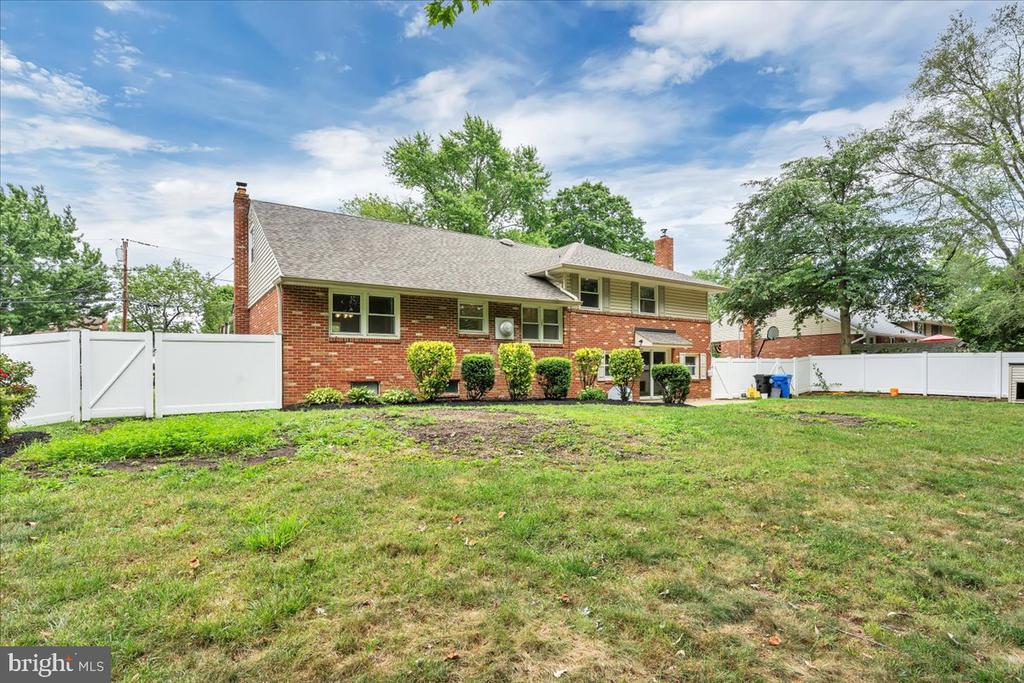 301 DEVON ROAD