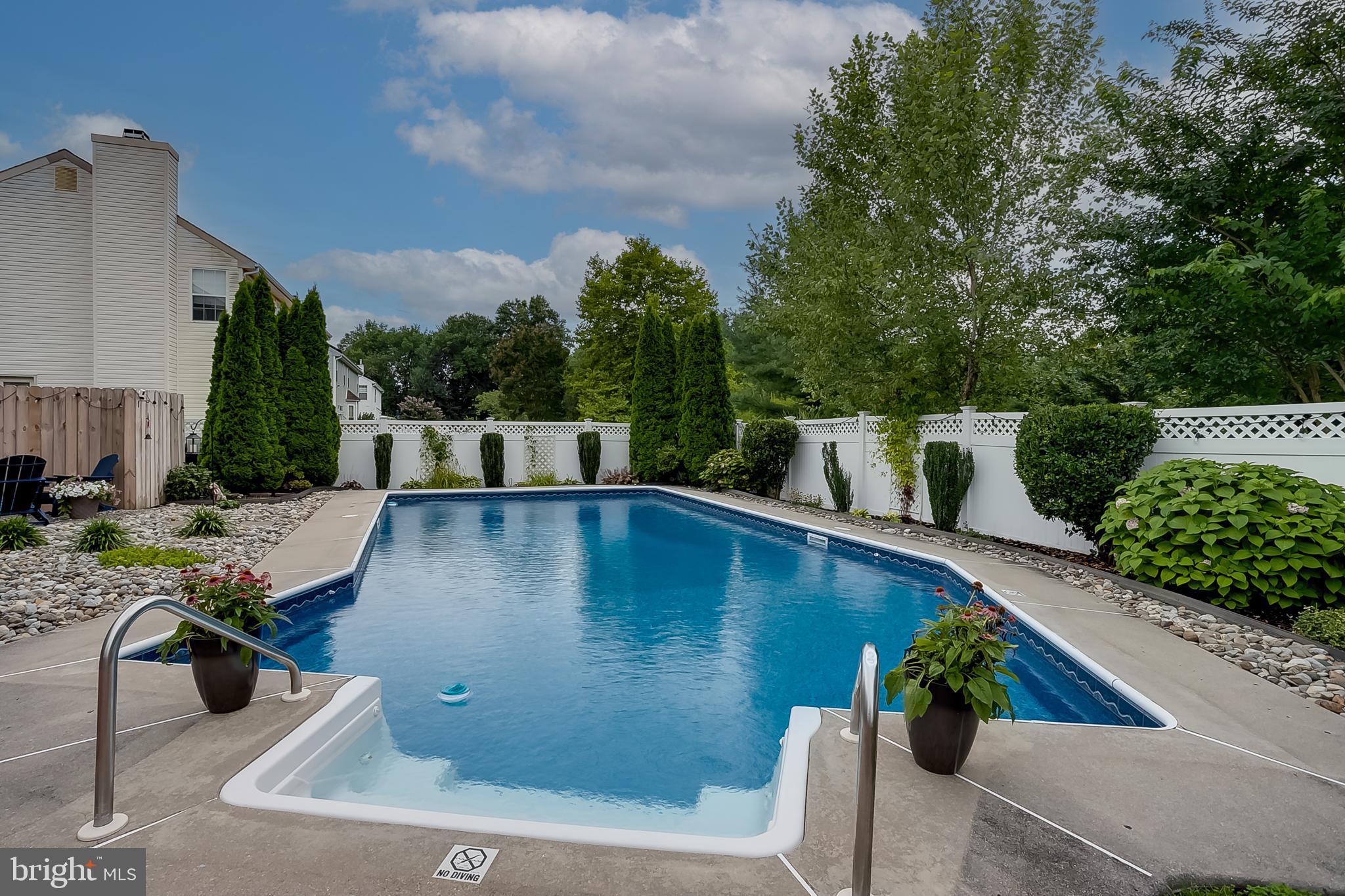 19 Annapolis Dr