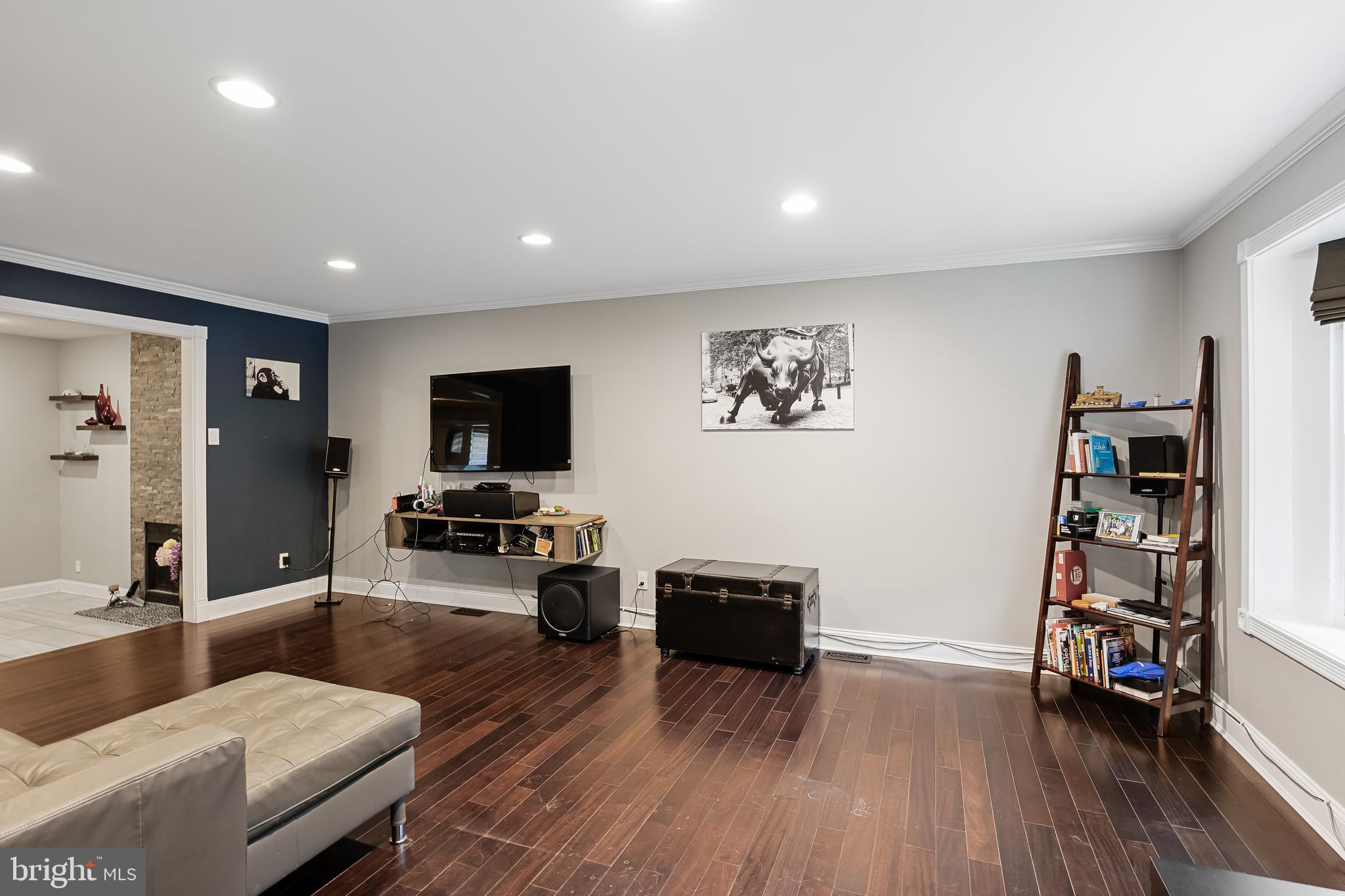 25 Coventry Circle W