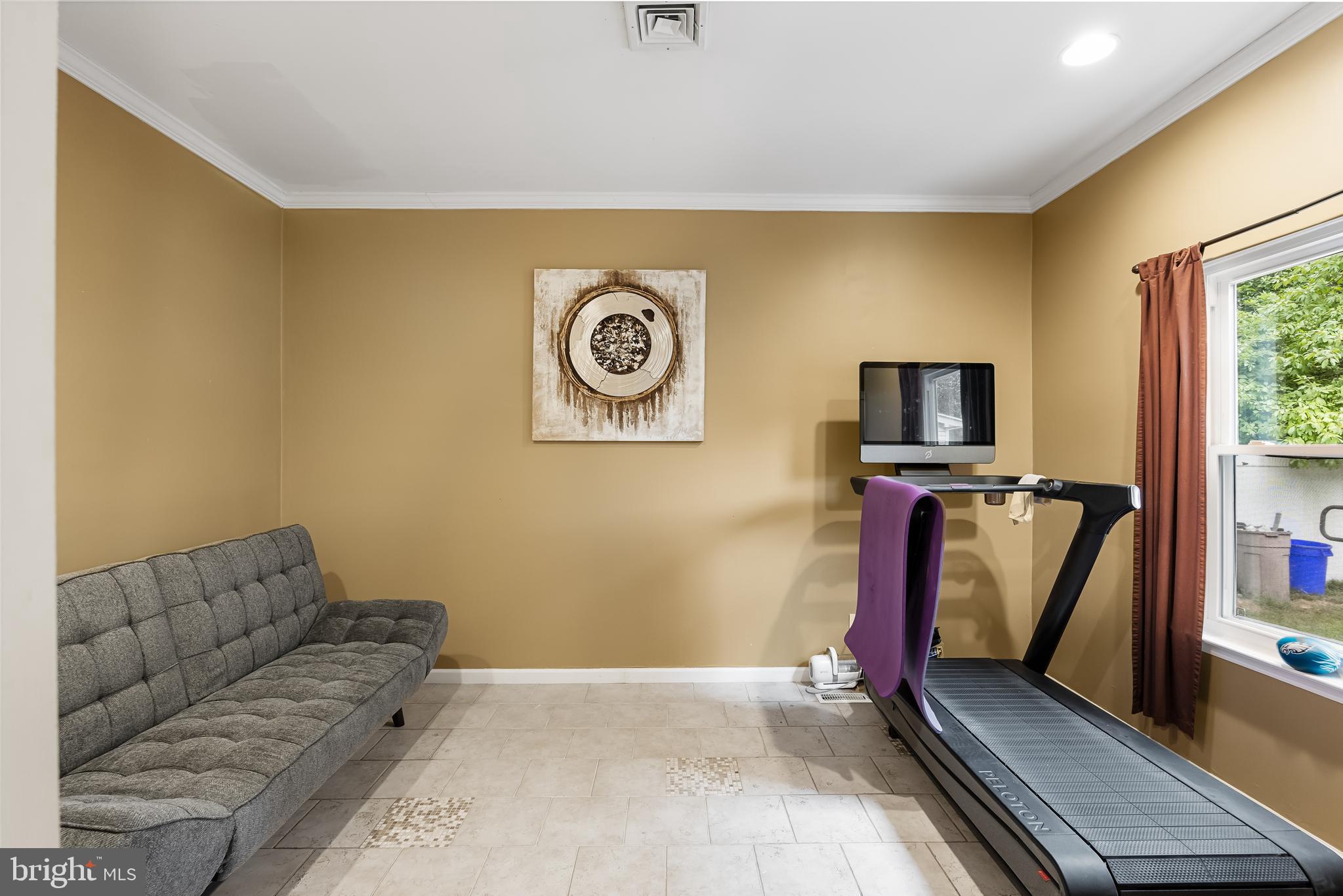 25 Coventry Circle W