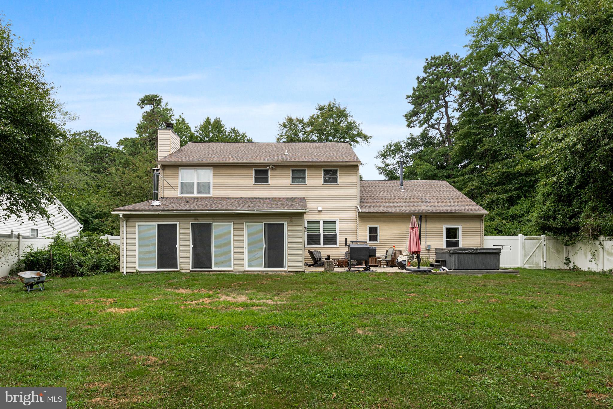 25 Coventry Circle W