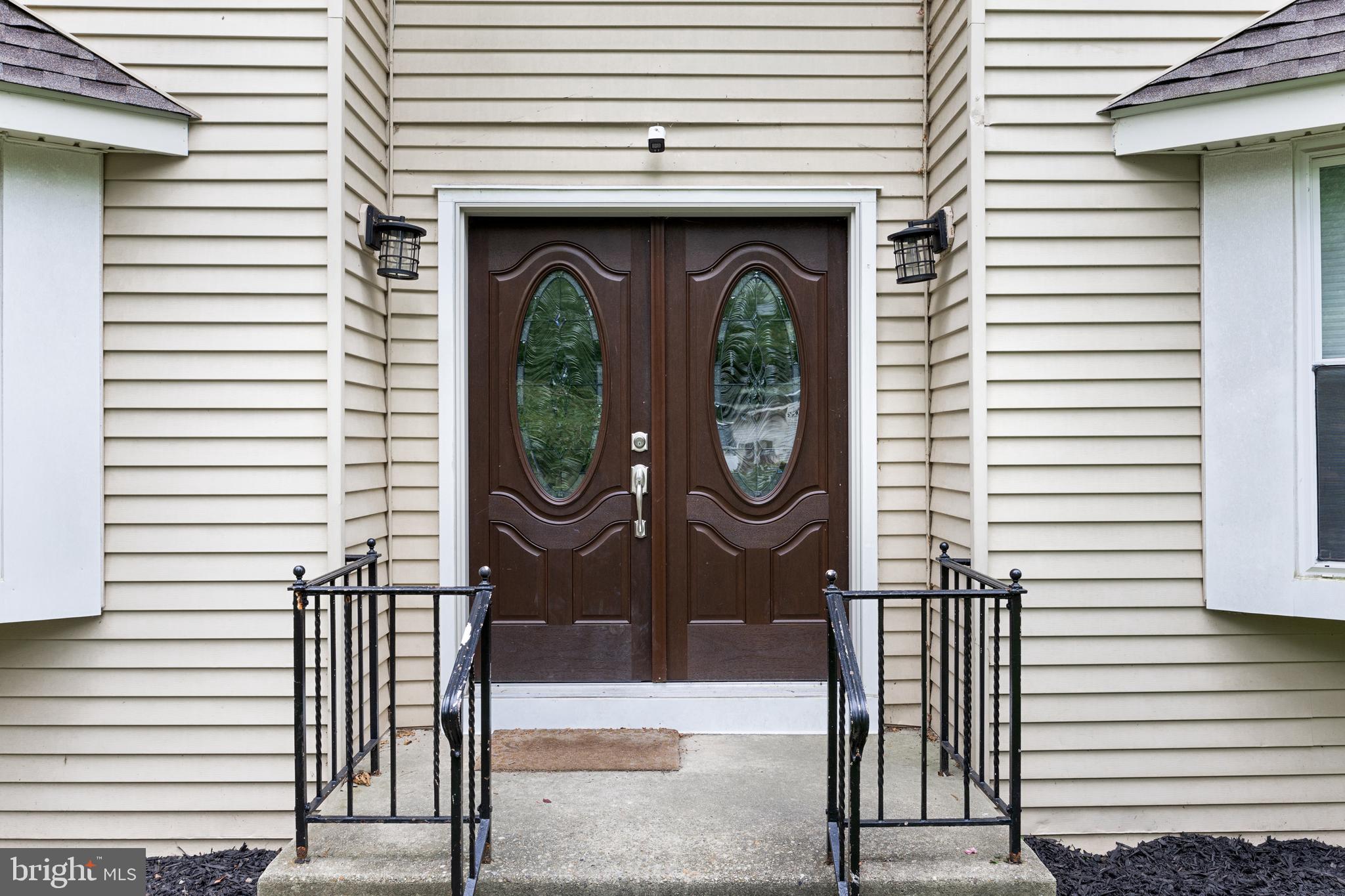 25 Coventry Circle W