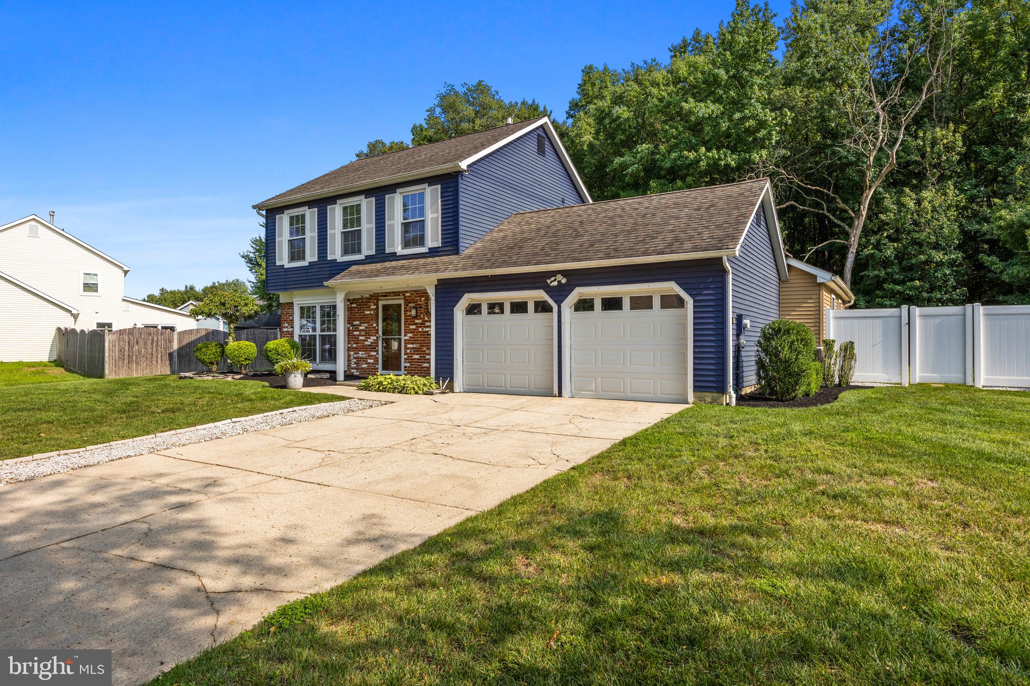 7 Carlton Ave