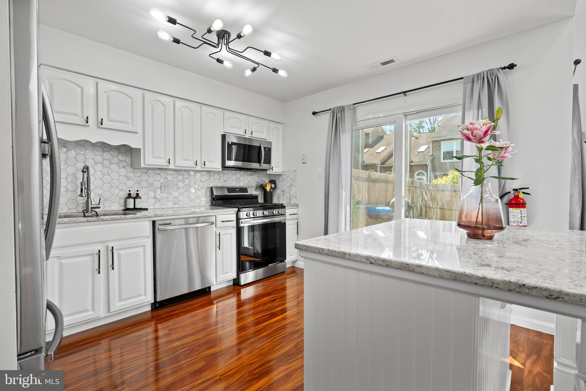 51 Knighton la