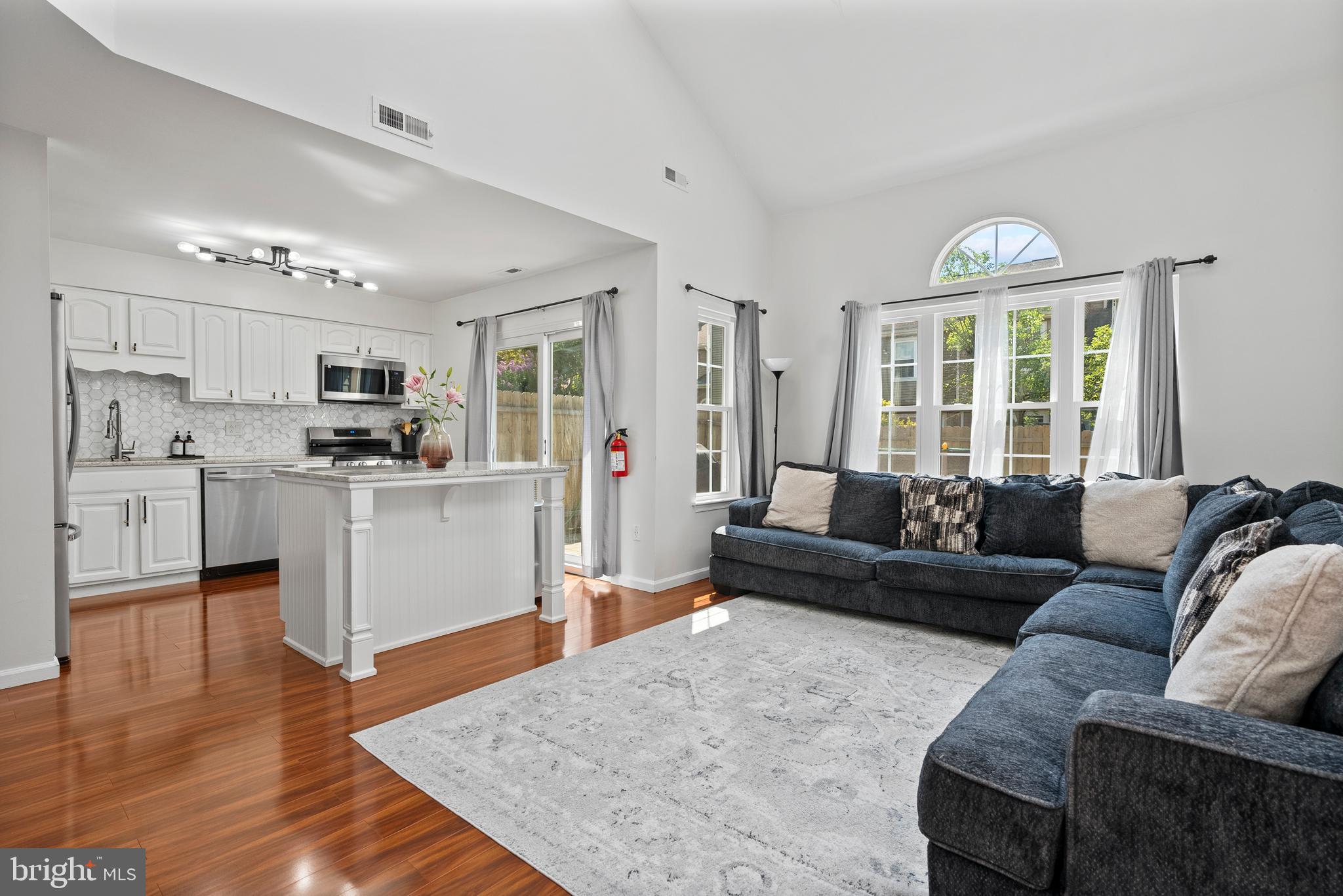 51 Knighton la
