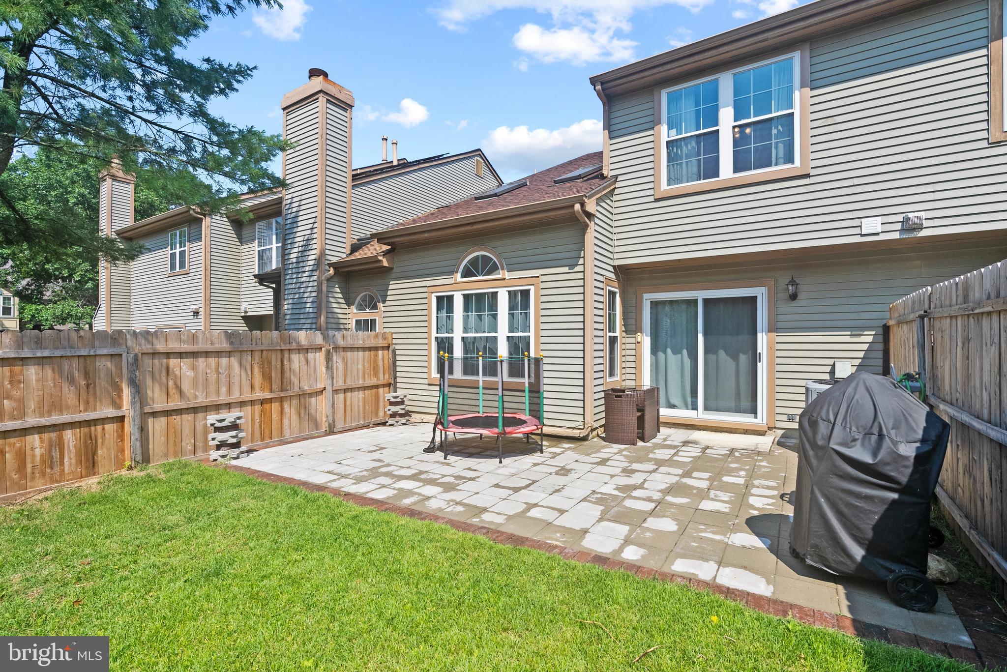 51 Knighton la