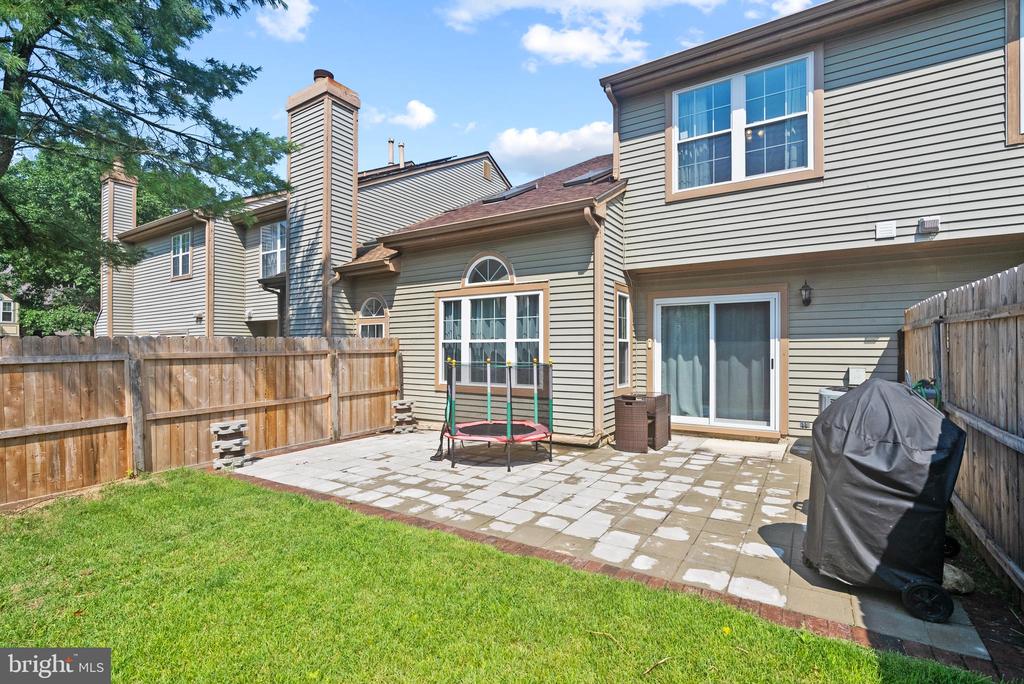 51 Knighton la