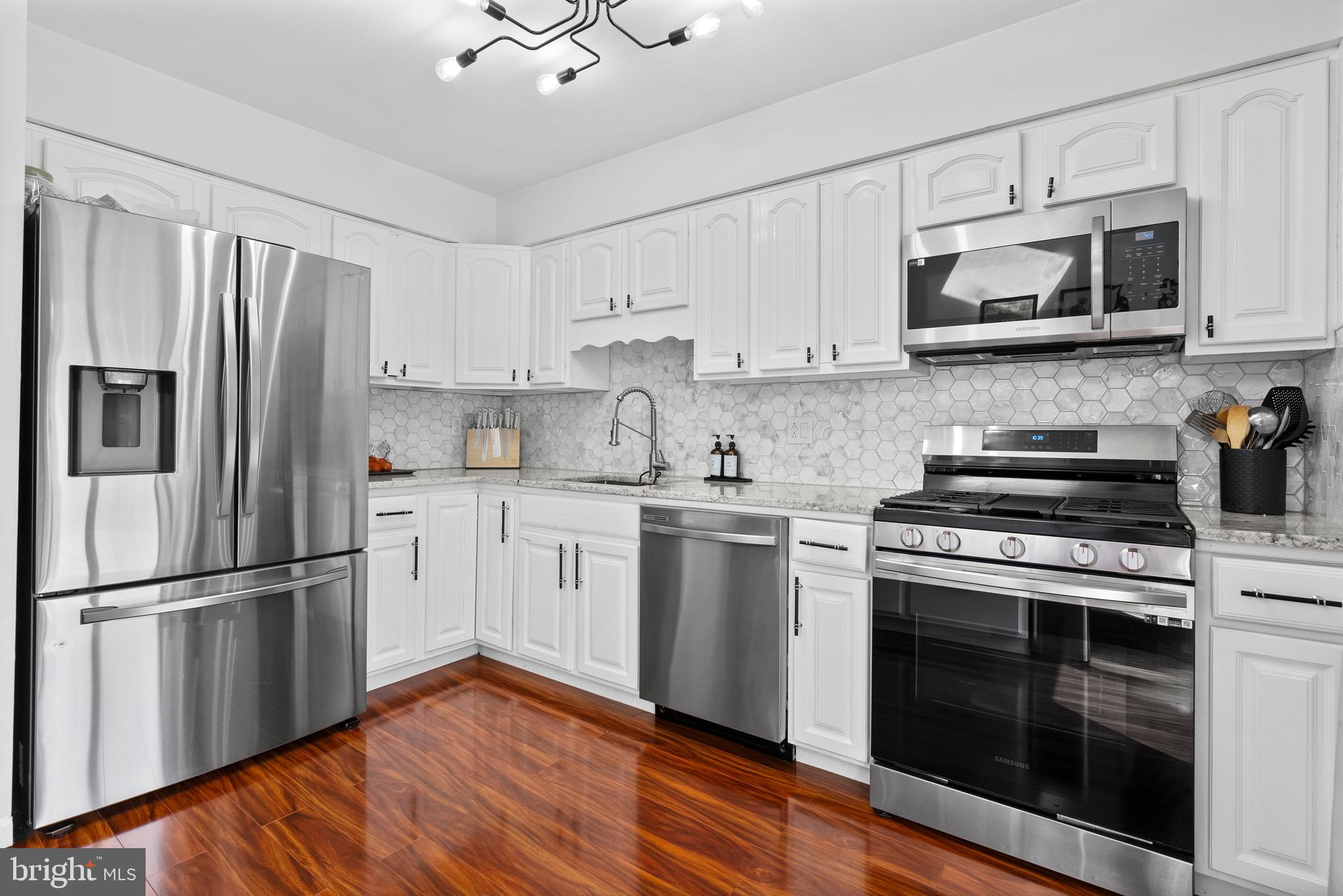 51 Knighton la