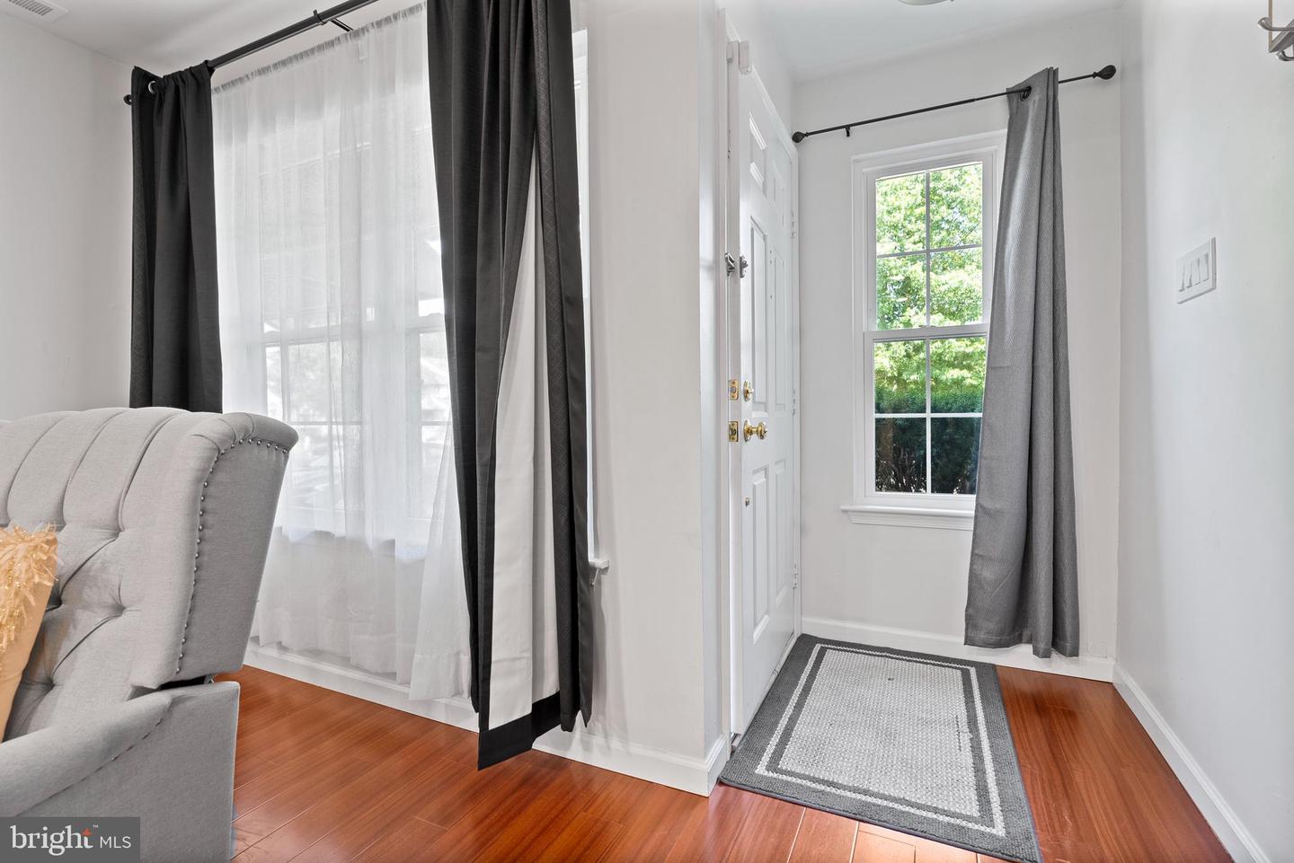 51 Knighton la