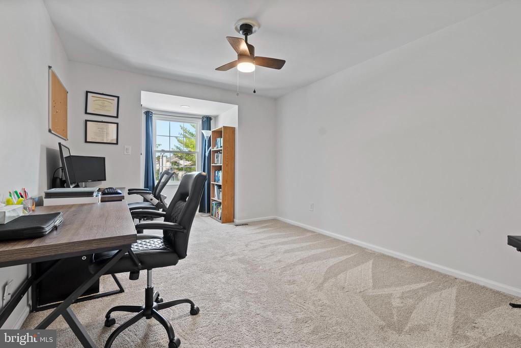 51 Knighton la