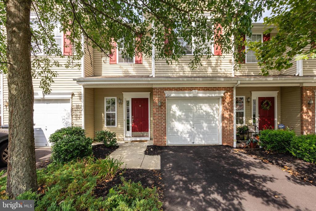 204 HELEN DRIVE
