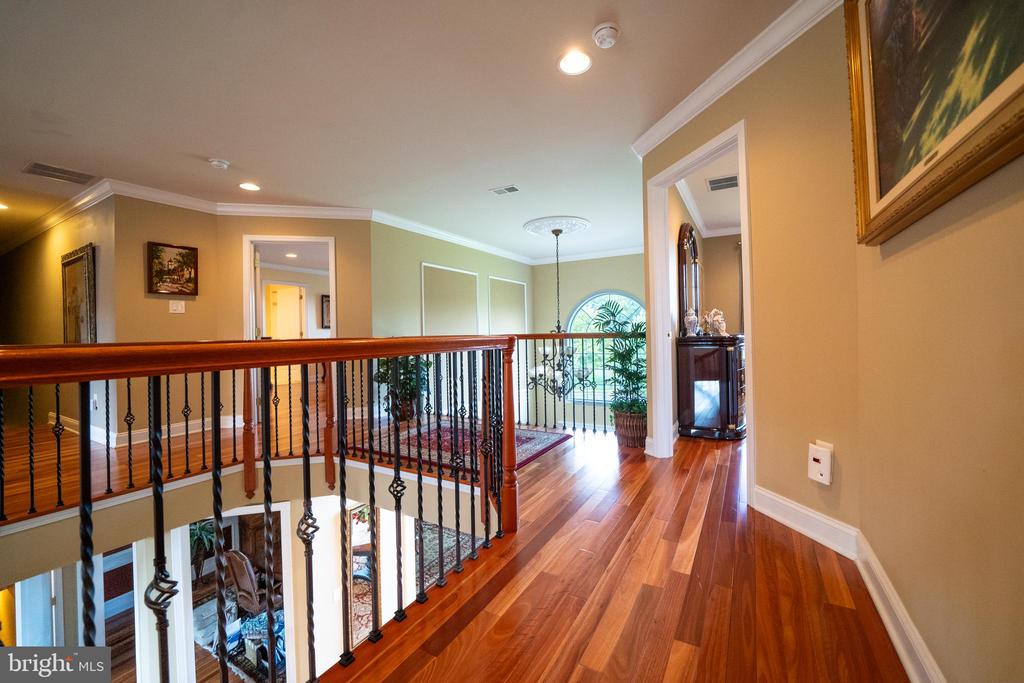5 FOXTAIL COURT