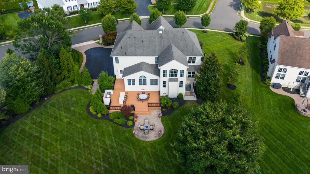 5 FOXTAIL COURT