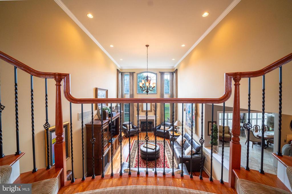 5 FOXTAIL COURT