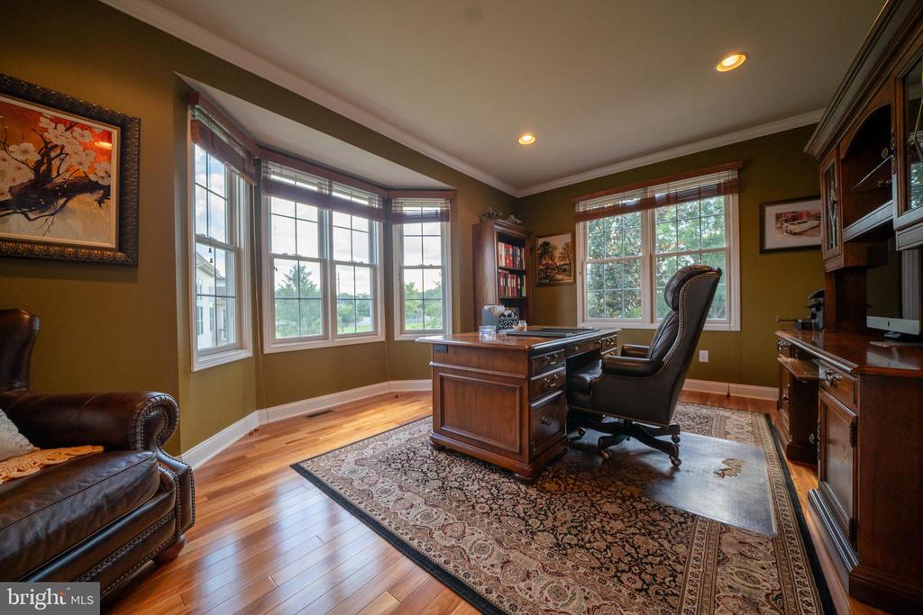 5 FOXTAIL COURT