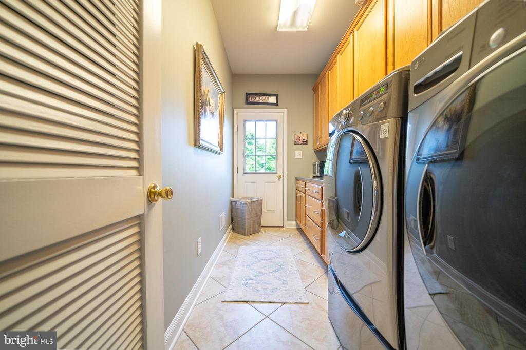 5 FOXTAIL COURT