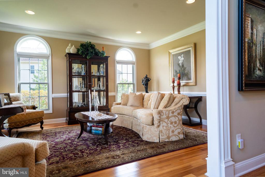 5 FOXTAIL COURT