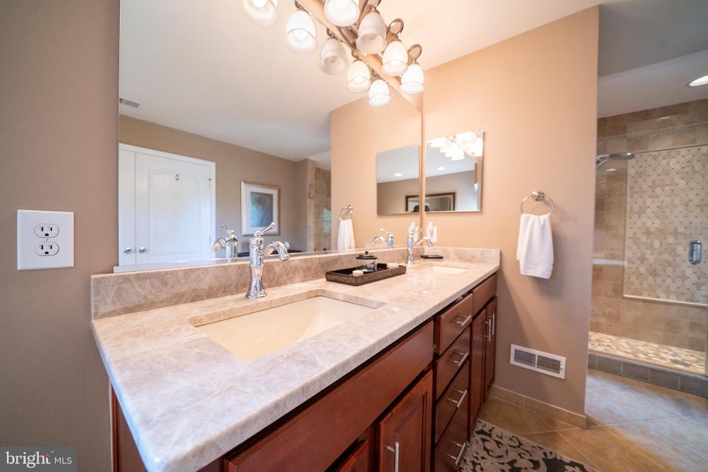 5 FOXTAIL COURT