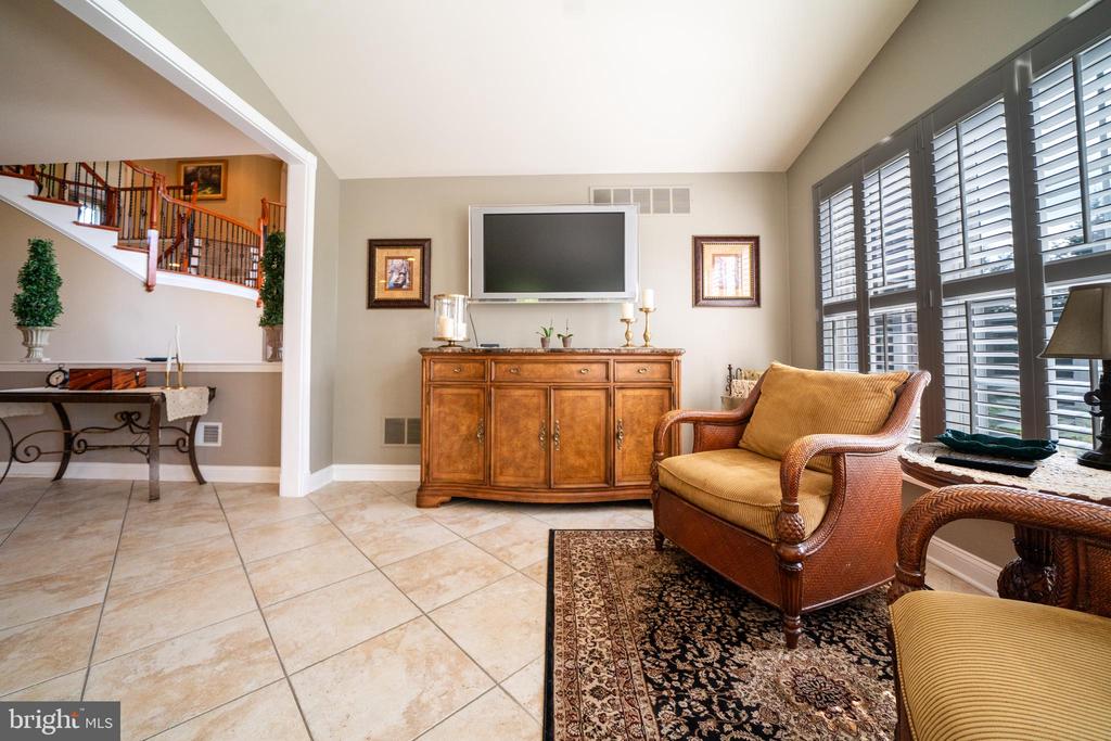 5 FOXTAIL COURT