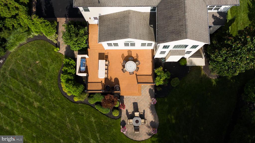 5 FOXTAIL COURT