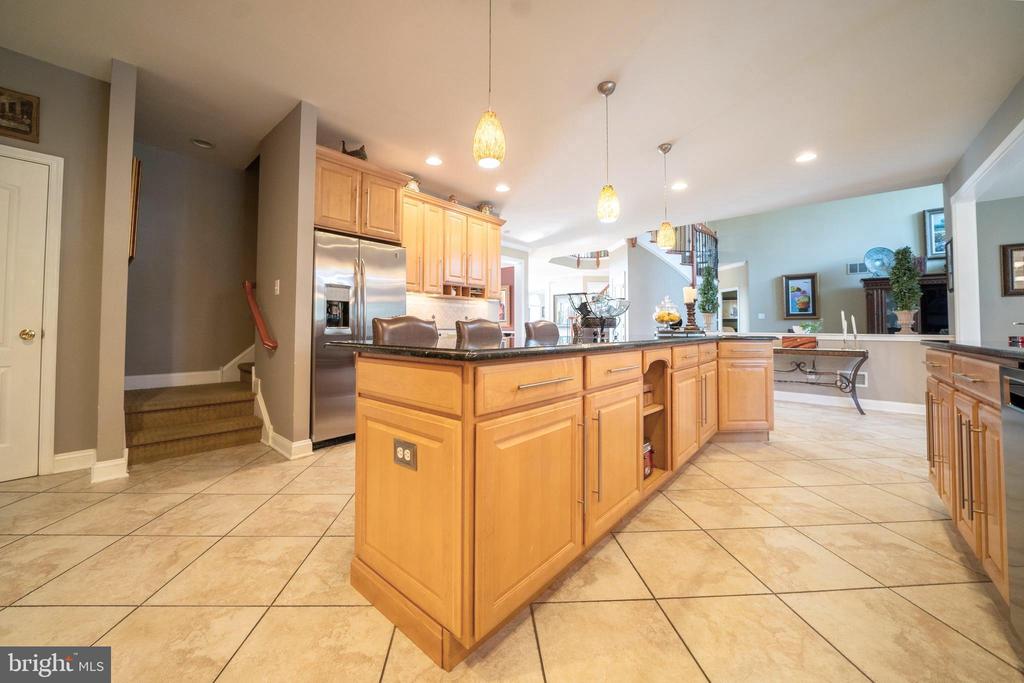 5 FOXTAIL COURT