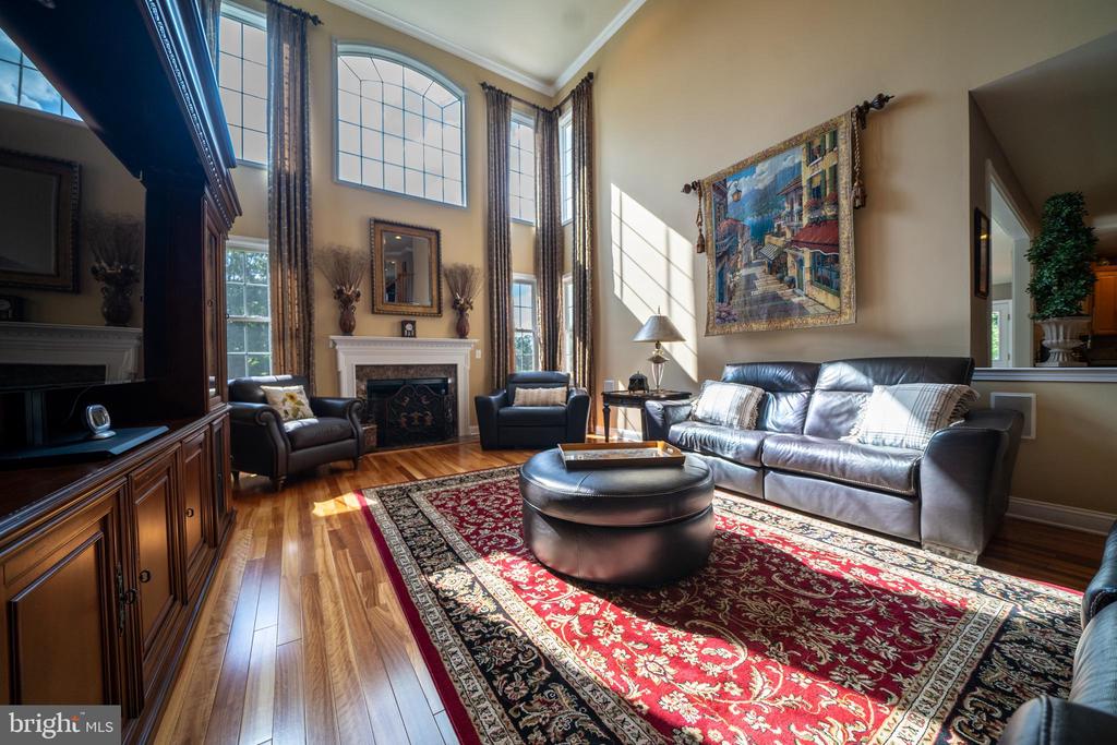 5 FOXTAIL COURT