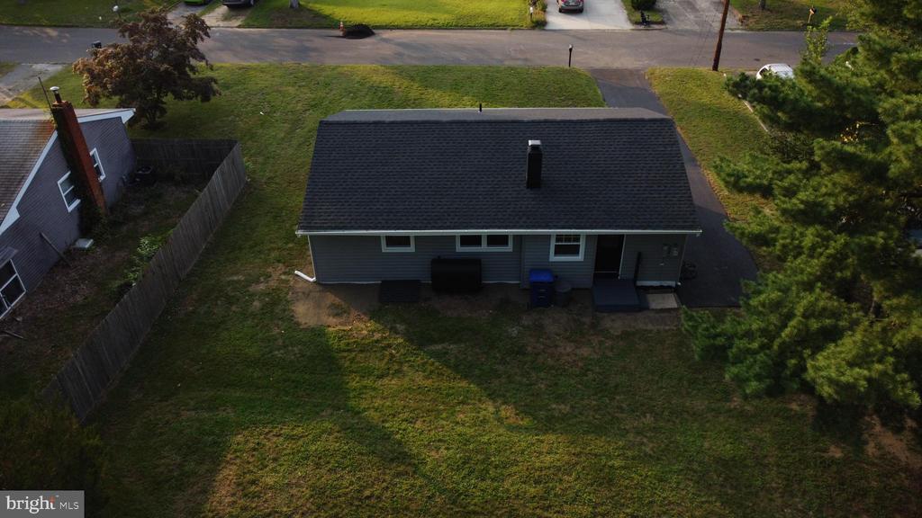 407 HICKORY LA