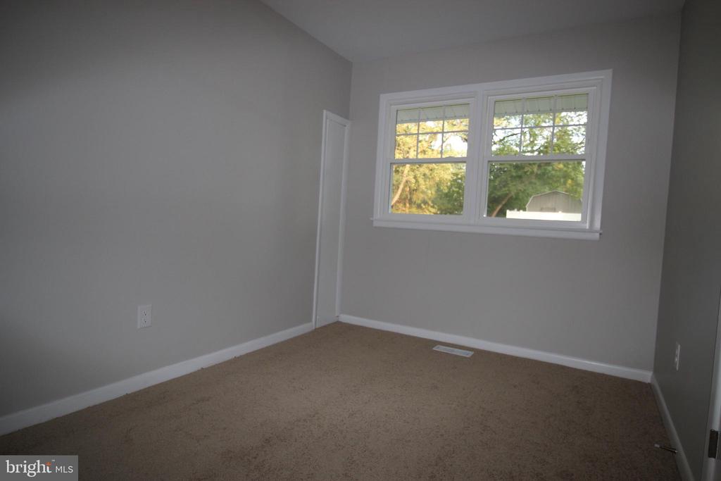 407 HICKORY LA