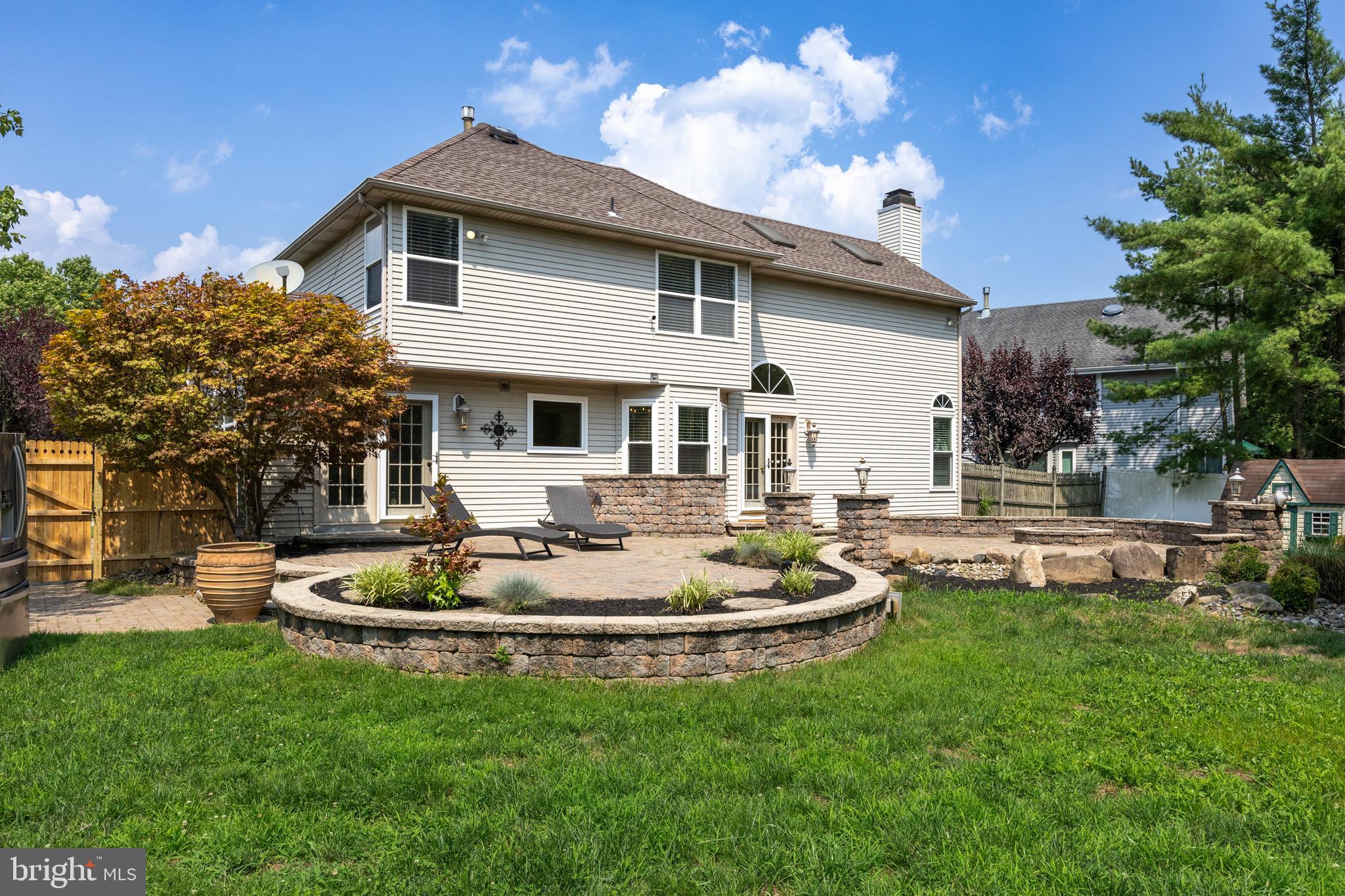 75 Michaelson Dr