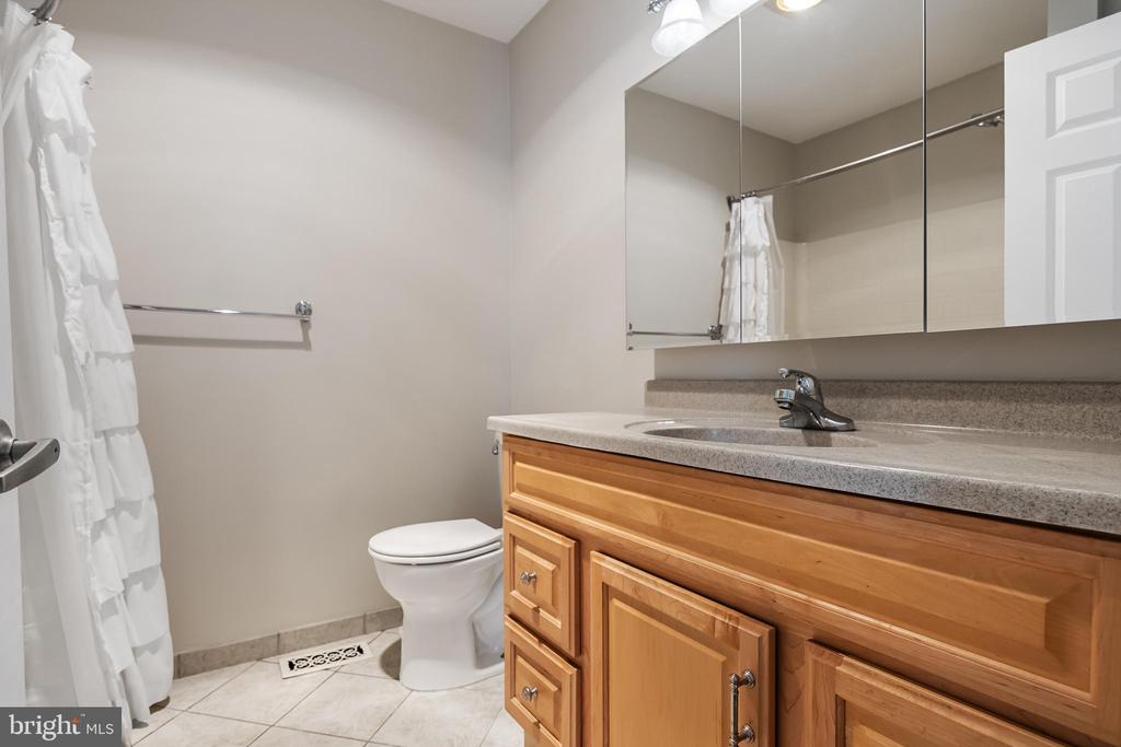 75 Michaelson Dr