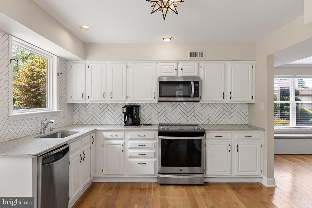 75 Michaelson Dr