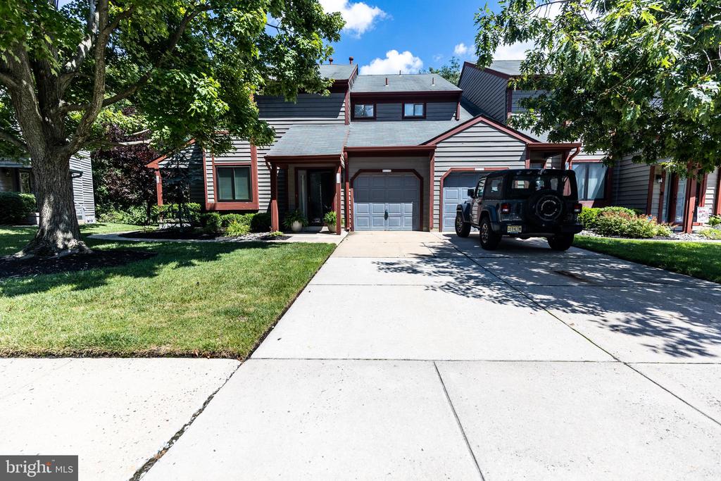 3102 CHADBURY ROAD