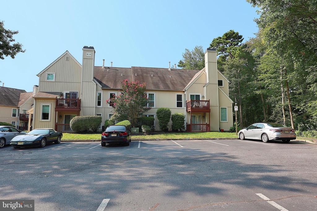 146 WOODLAKE DR