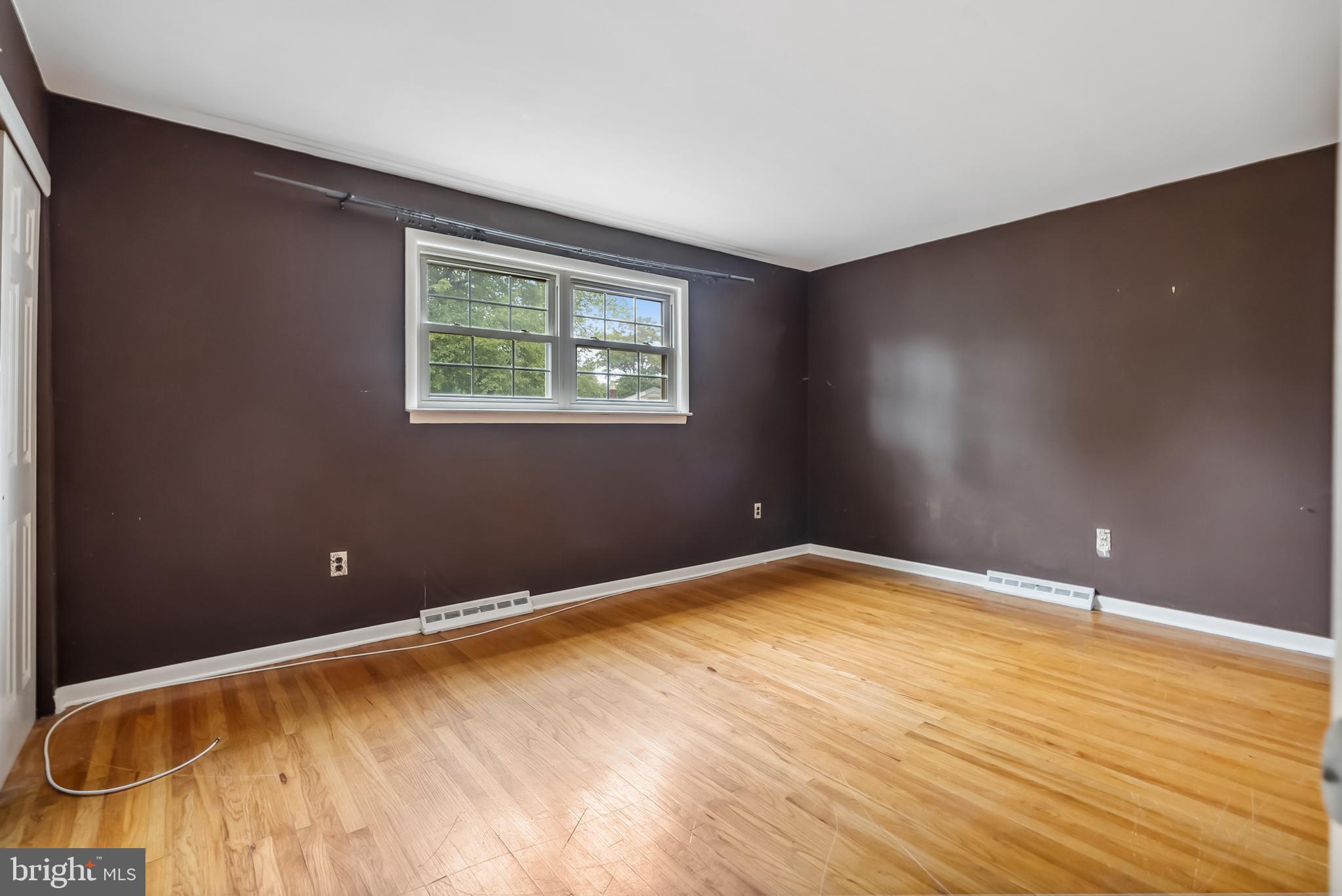 43 Oak Ave