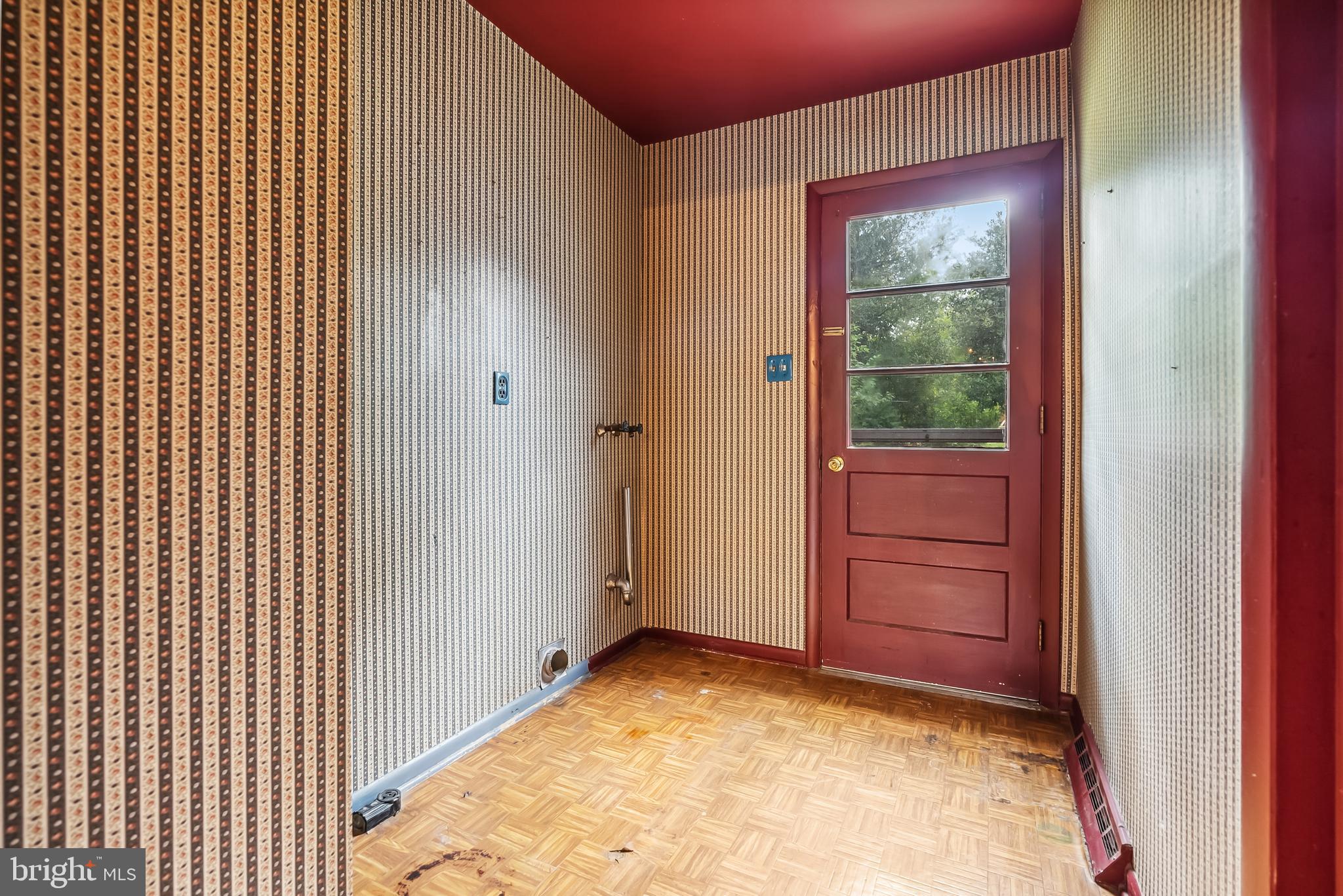 43 Oak Ave