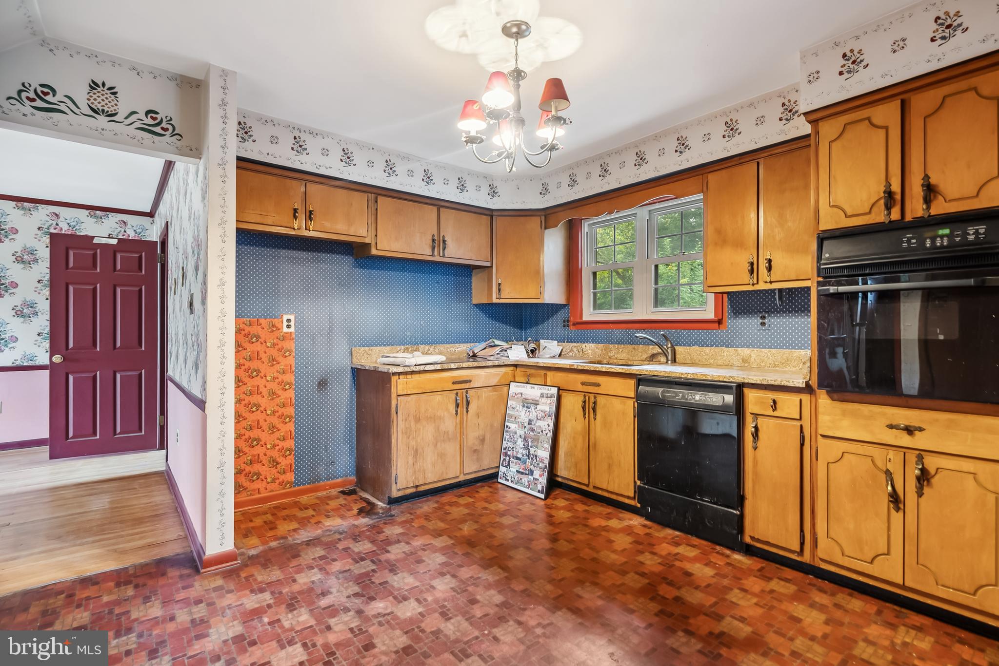 43 Oak Ave